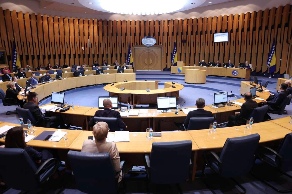 Dom naroda PFBiH: Klubovi naroda su ustavna kategorija i moraju se poštovati